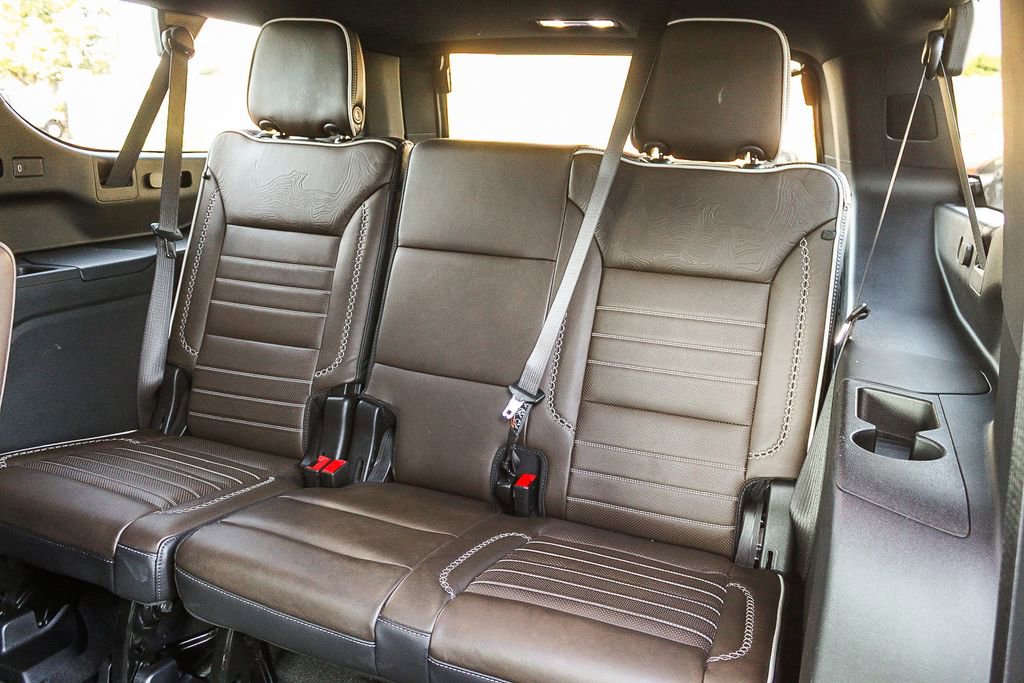 Used 2025 GMC Yukon XL Denali Ultimate w/ LPO, Floor Liner Package image 26