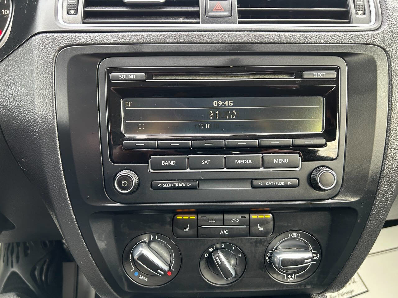 Used 2015 Volkswagen Jetta SE image 25