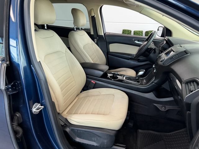 Used 2017 Ford Edge SE FWD image 16