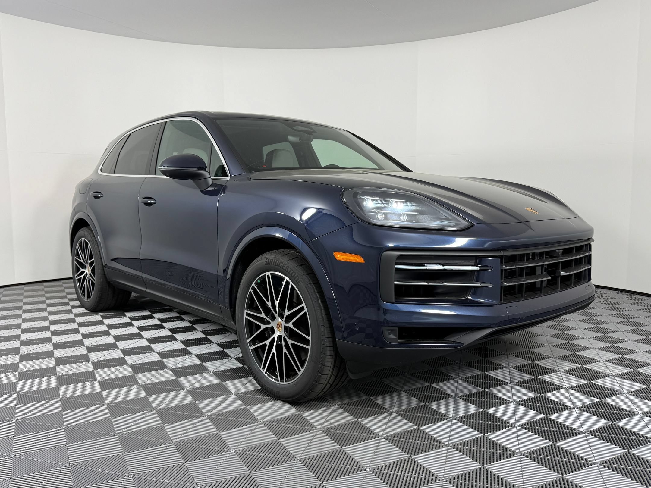 Certified 2026 Porsche Cayenne AWD/4WD image 7