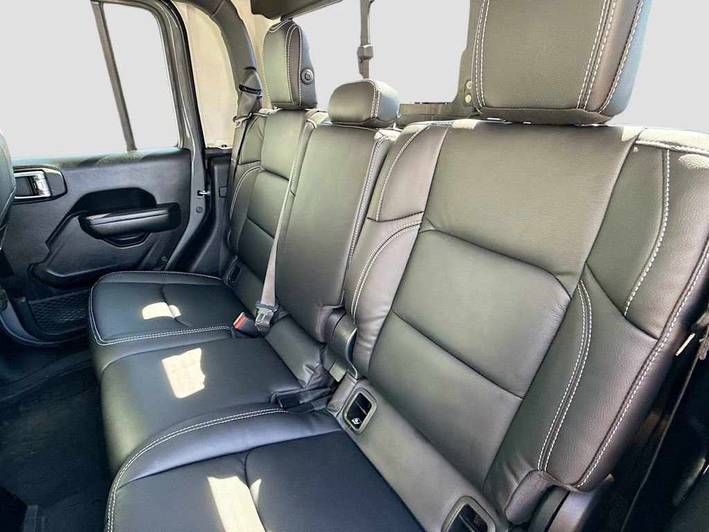 Used 2021 Jeep Gladiator Willys image 19