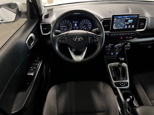 Used 2020 Hyundai Venue SEL w/ Convenience + Premium Package image 18