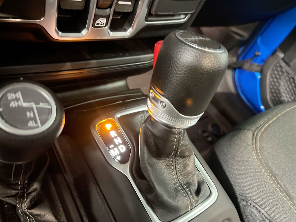 Used 2024 Jeep Gladiator Sport image 16