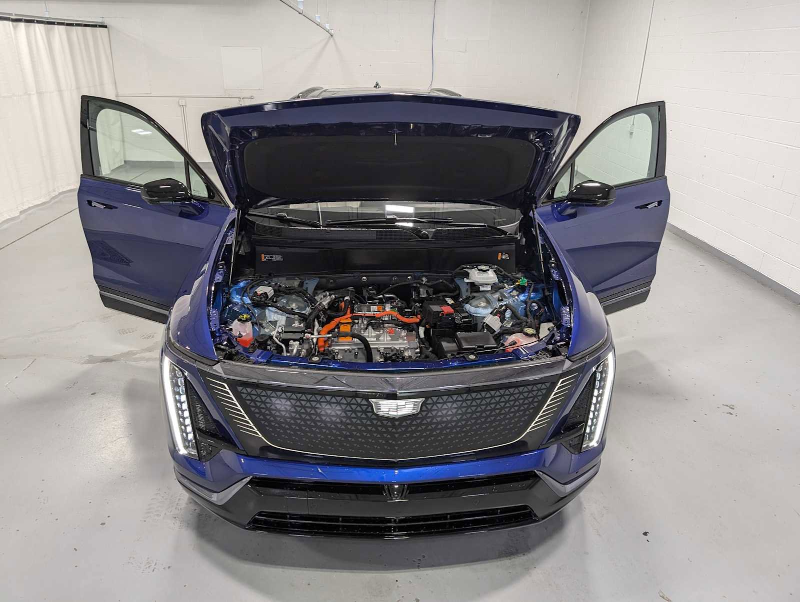 New 2026 Cadillac Vistiq Sport w/ LPO, Floor Liner Package image 11