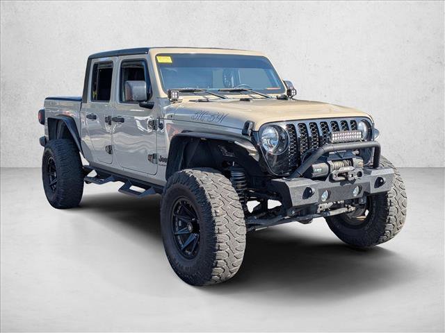 Used 2022 Jeep Gladiator Sport image 3