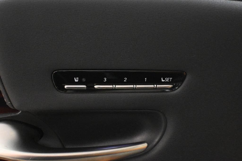 Used 2021 Lexus LS 500 AWD w/ Luxury Package image 24