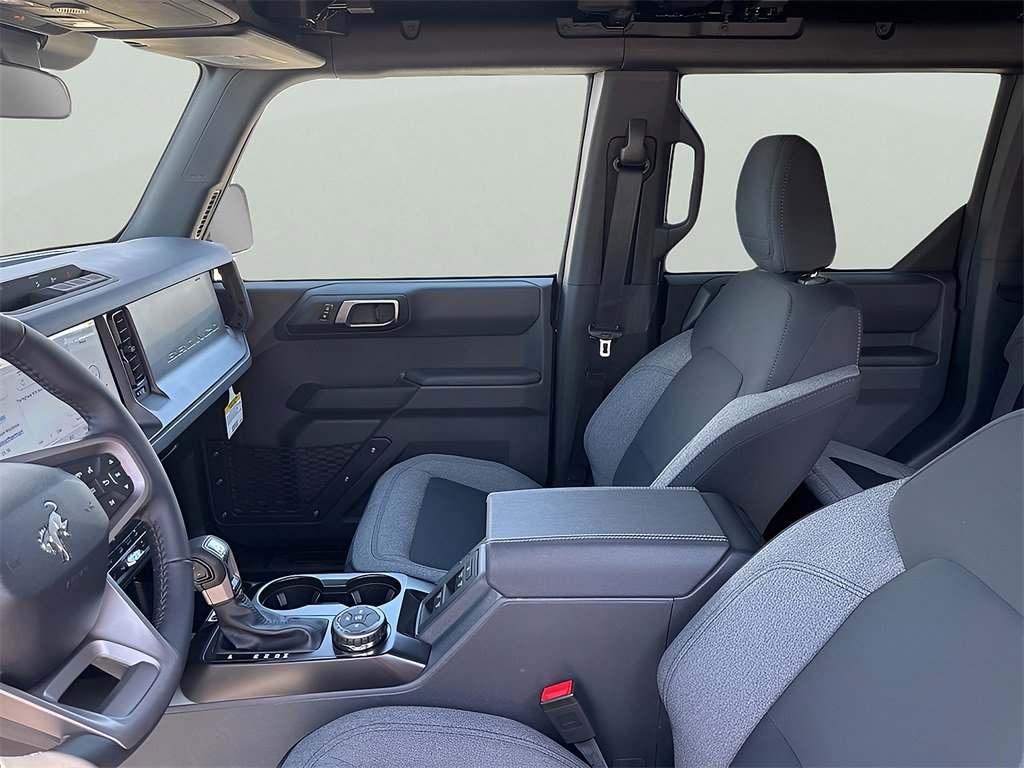 Used 2025 Ford Bronco Big Bend image 14