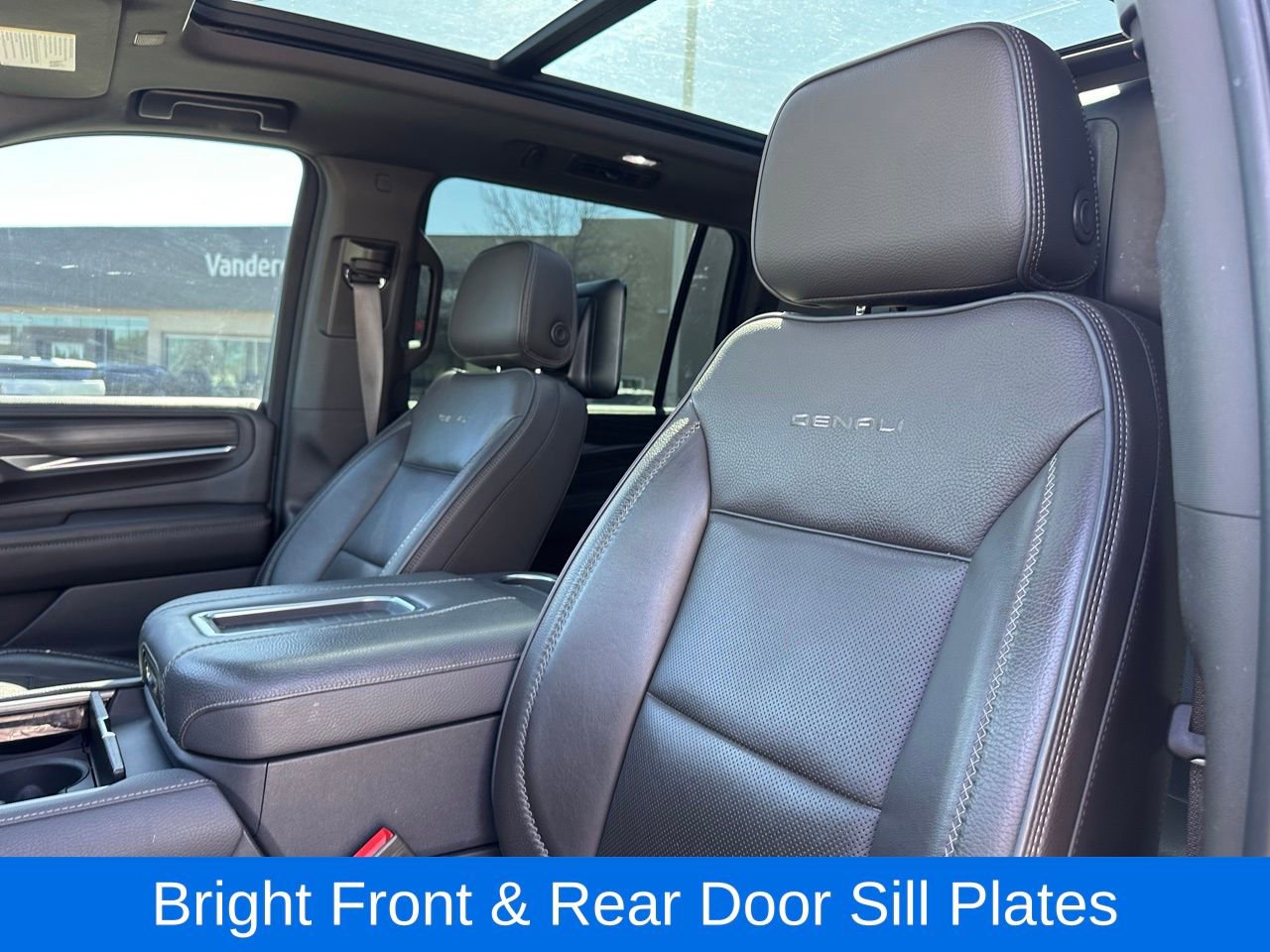 Used 2021 GMC Yukon XL Denali w/ Denali Ultimate Package image 22