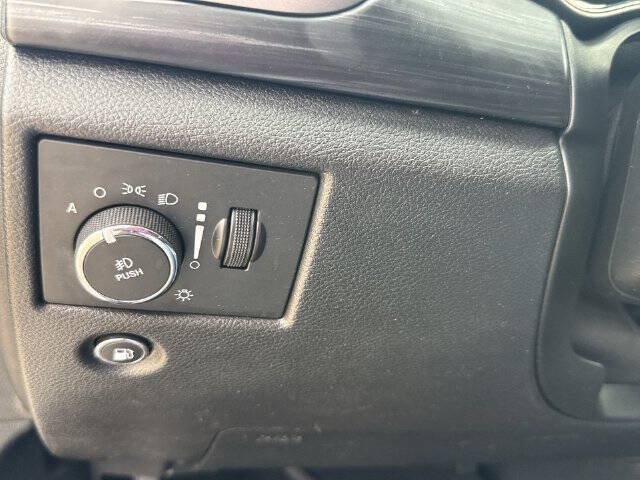 Used 2021 Jeep Grand Cherokee Laredo AWD/4WD image 18