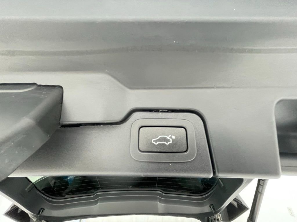 Used 2019 Land Rover Range Rover Evoque Landmark Edition AWD/4WD image 8