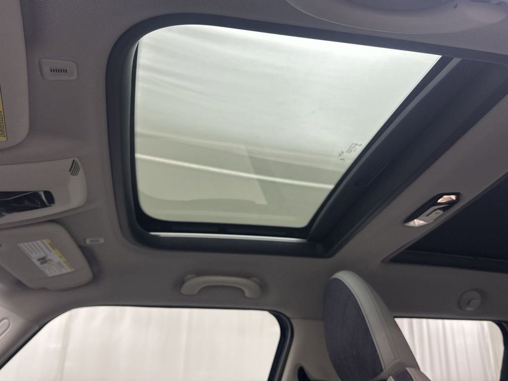 Certified 2025 MINI Cooper S image 23