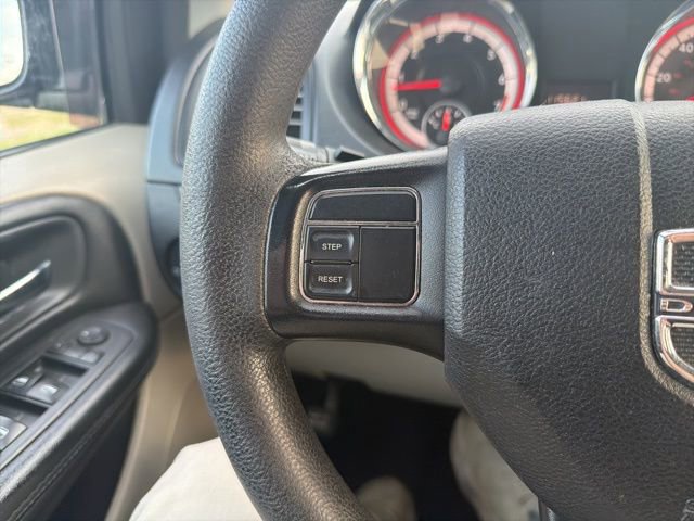 Used 2018 Dodge Grand Caravan SE image 29