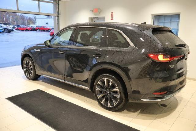 Used 2025 MAZDA CX-90 Plug-In Hybrid w/ Premium Plus AWD/4WD image 3