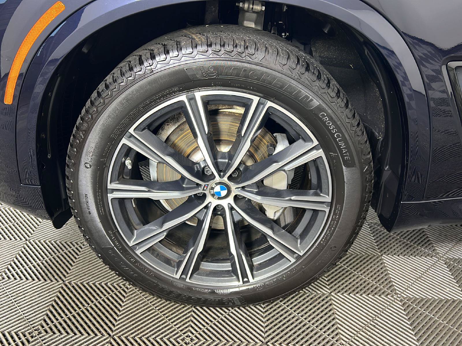 Used 2023 BMW X5 xDrive40i w/ M Sport Package AWD/4WD image 14