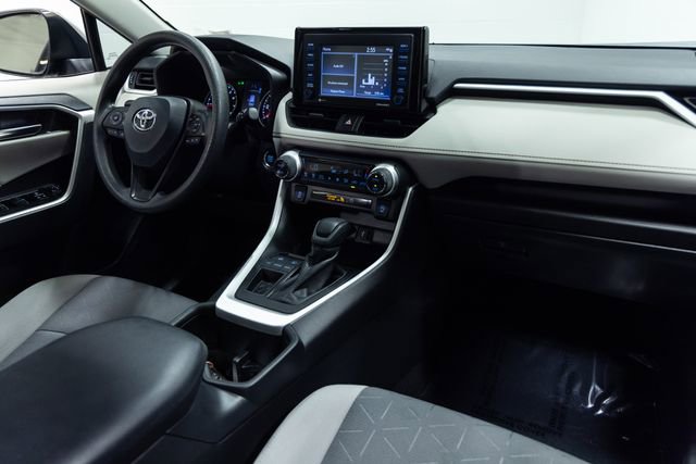 Used 2022 Toyota RAV4 XLE FWD image 26