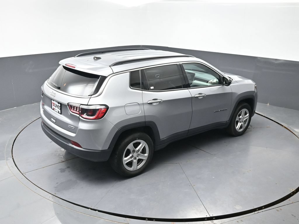 Used 2024 Jeep Compass Latitude AWD/4WD image 41