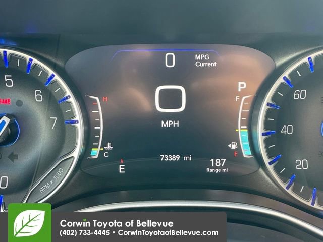 Used 2024 Chrysler Pacifica Touring-L image 10