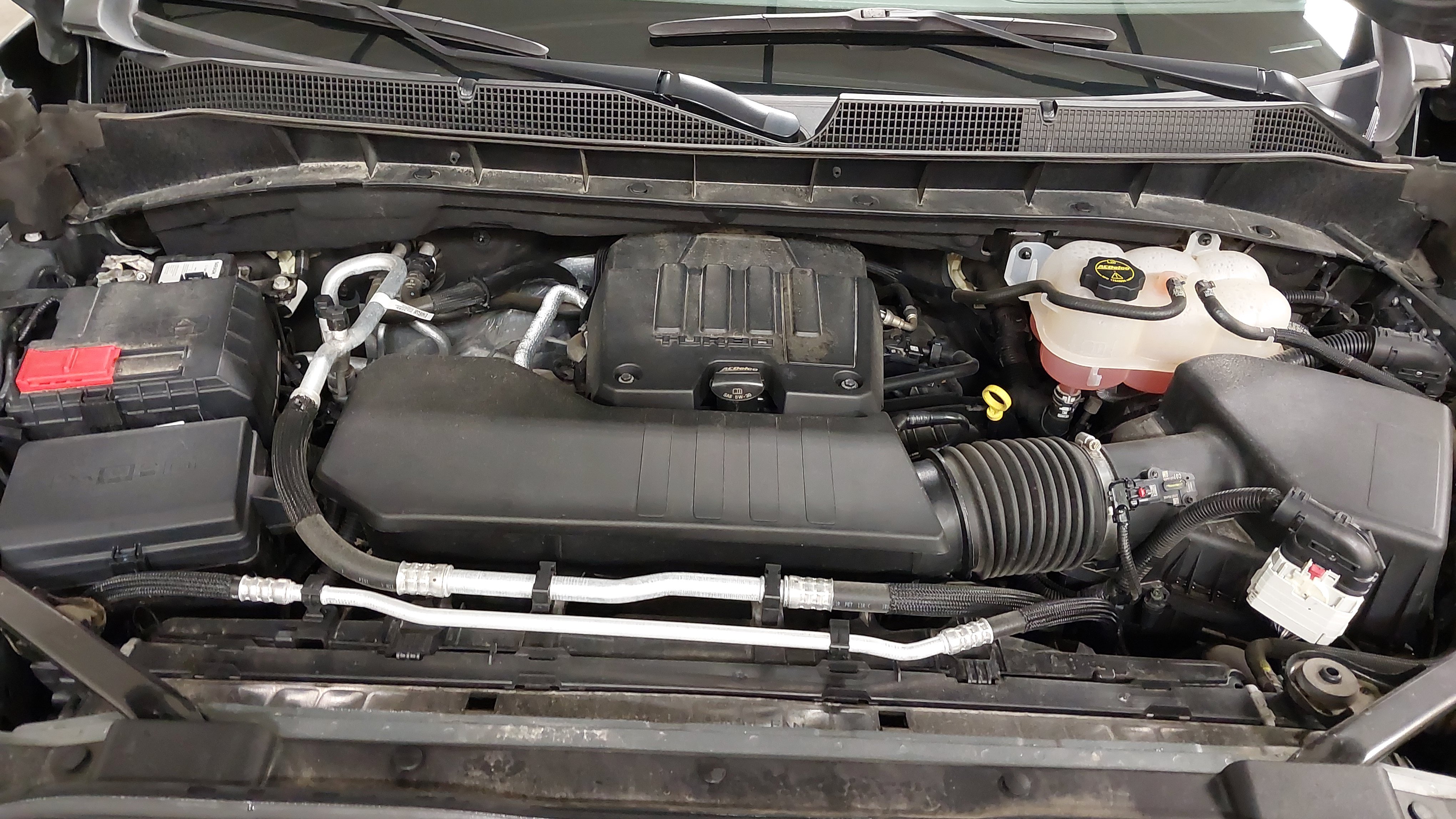 Used 2024 Chevrolet Silverado 1500 LT AWD/4WD image 30