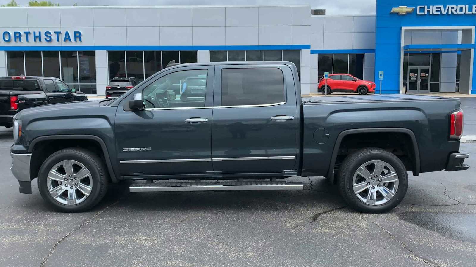 Certified 2018 GMC Sierra 1500 SLT w/ Enhanced Driver Alert Package RWD image 5