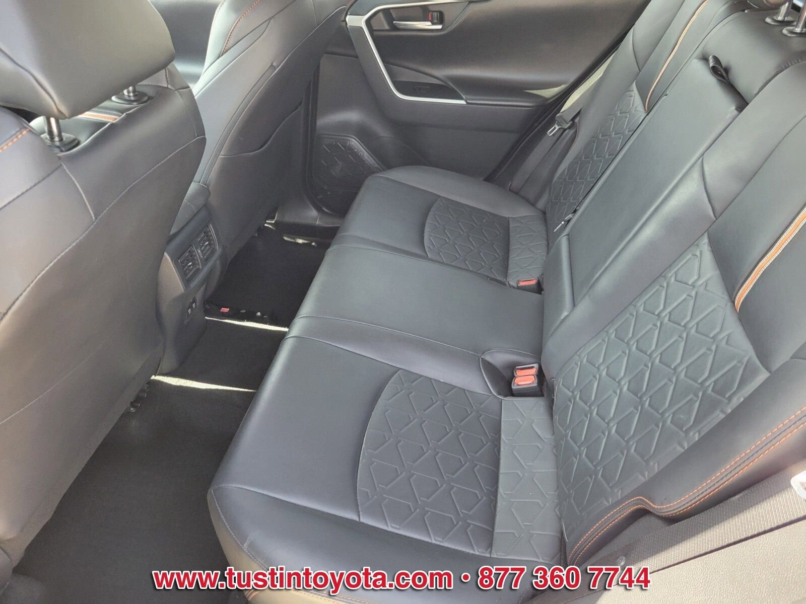 Certified 2019 Toyota RAV4 Adventure AWD/4WD image 11
