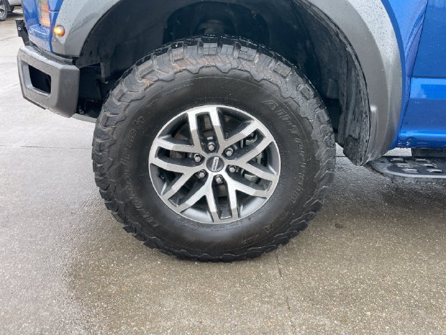 Used 2017 Ford F150 Raptor w/ Equipment Group 801A Mid AWD/4WD image 29