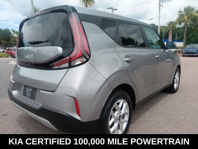Certified 2025 Kia Soul LX w/ LX Technology Package FWD image 5