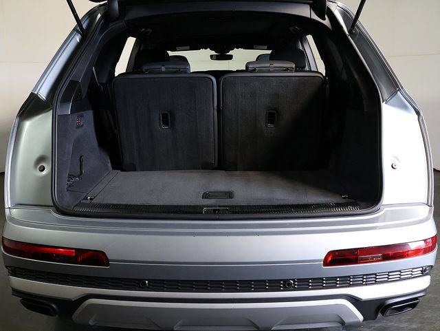 Used 2025 Audi Q7 3.0T Premium Plus AWD/4WD image 32