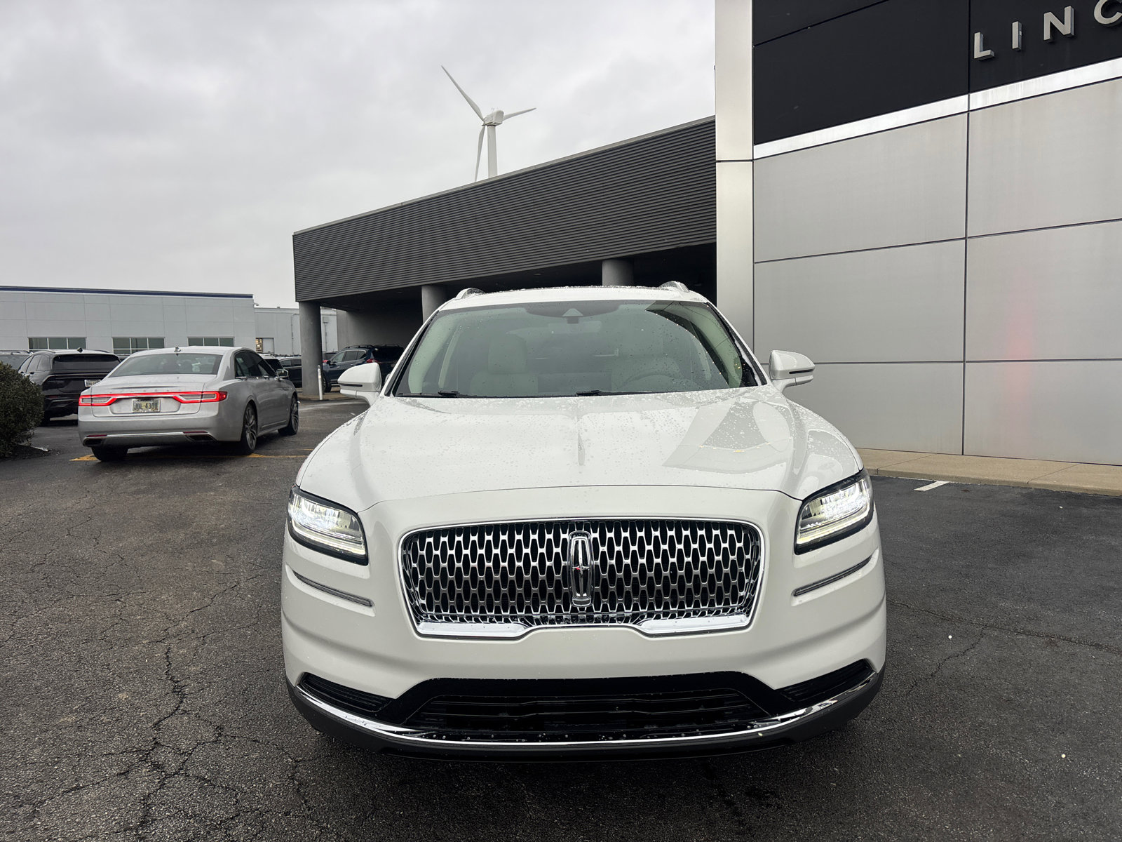 Certified 2023 Lincoln Nautilus FWD w/ Premium Package image 2