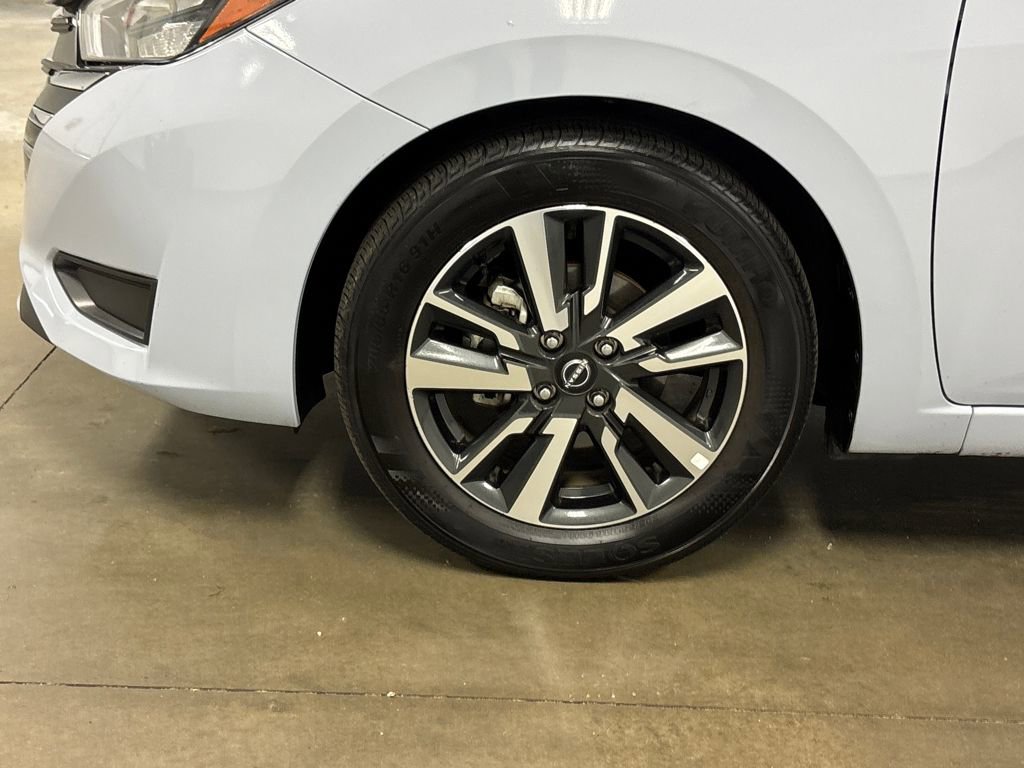 Used 2025 Nissan Versa SV image 11