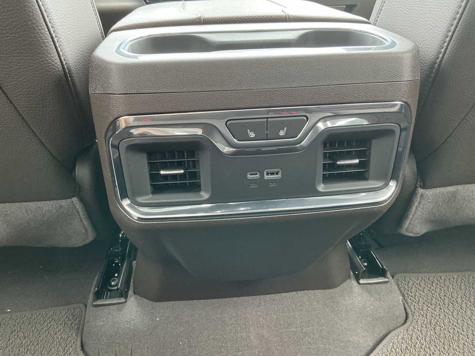 Used 2024 GMC Sierra 1500 Denali w/ Denali Reserve Package image 17
