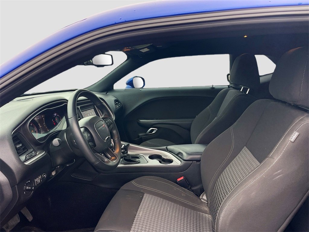 Used 2022 Dodge Challenger SXT w/ Blacktop Package image 10