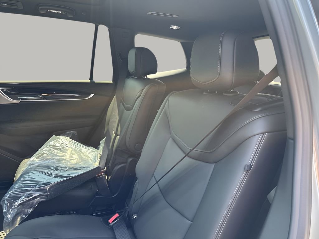 New 2025 Cadillac XT6 Premium Luxury w/ LPO, Floor Liner Package FWD image 21