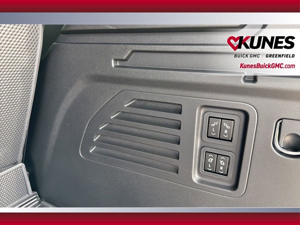 New 2026 GMC Acadia Denali Ultimate w/ LPO, Floor Liner Package image 40