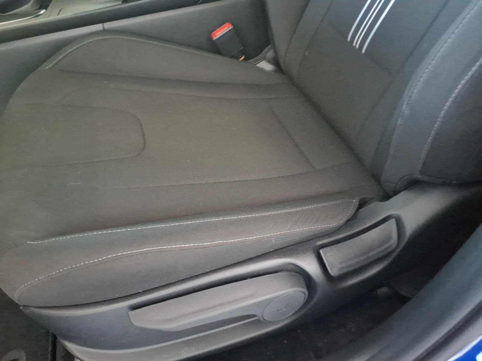 Certified 2025 Hyundai Elantra Sport FWD image 19