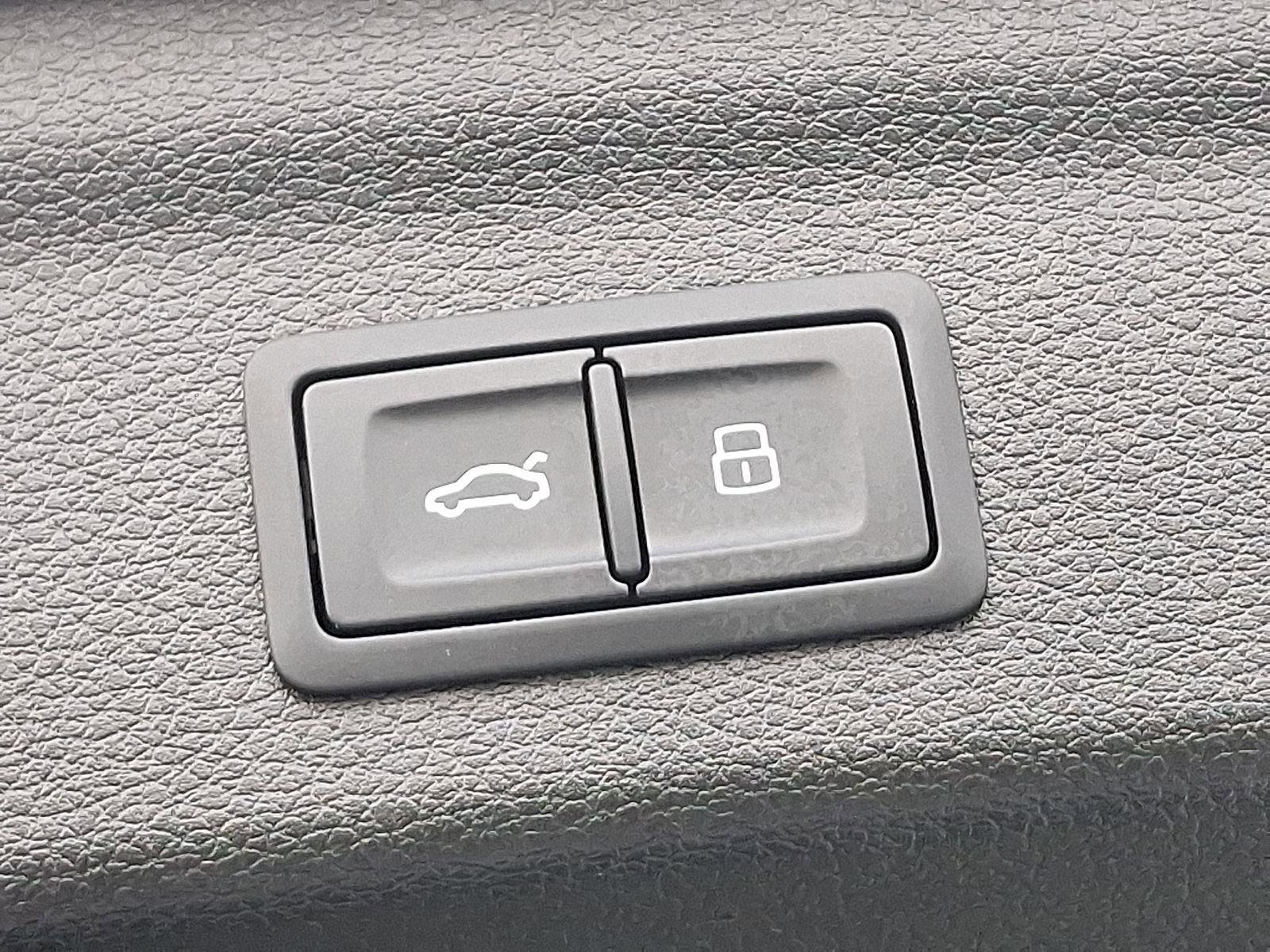 Used 2025 Audi Q3 2.0T Premium Plus w/ Premium Plus Package image 30