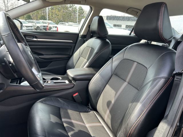 Used 2024 Nissan Altima 2.5 SR image 11