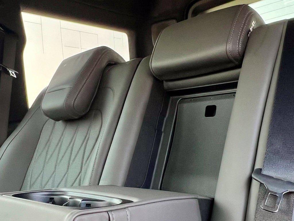 Certified 2025 Mercedes-Benz G 63 AMG 4MATIC image 33