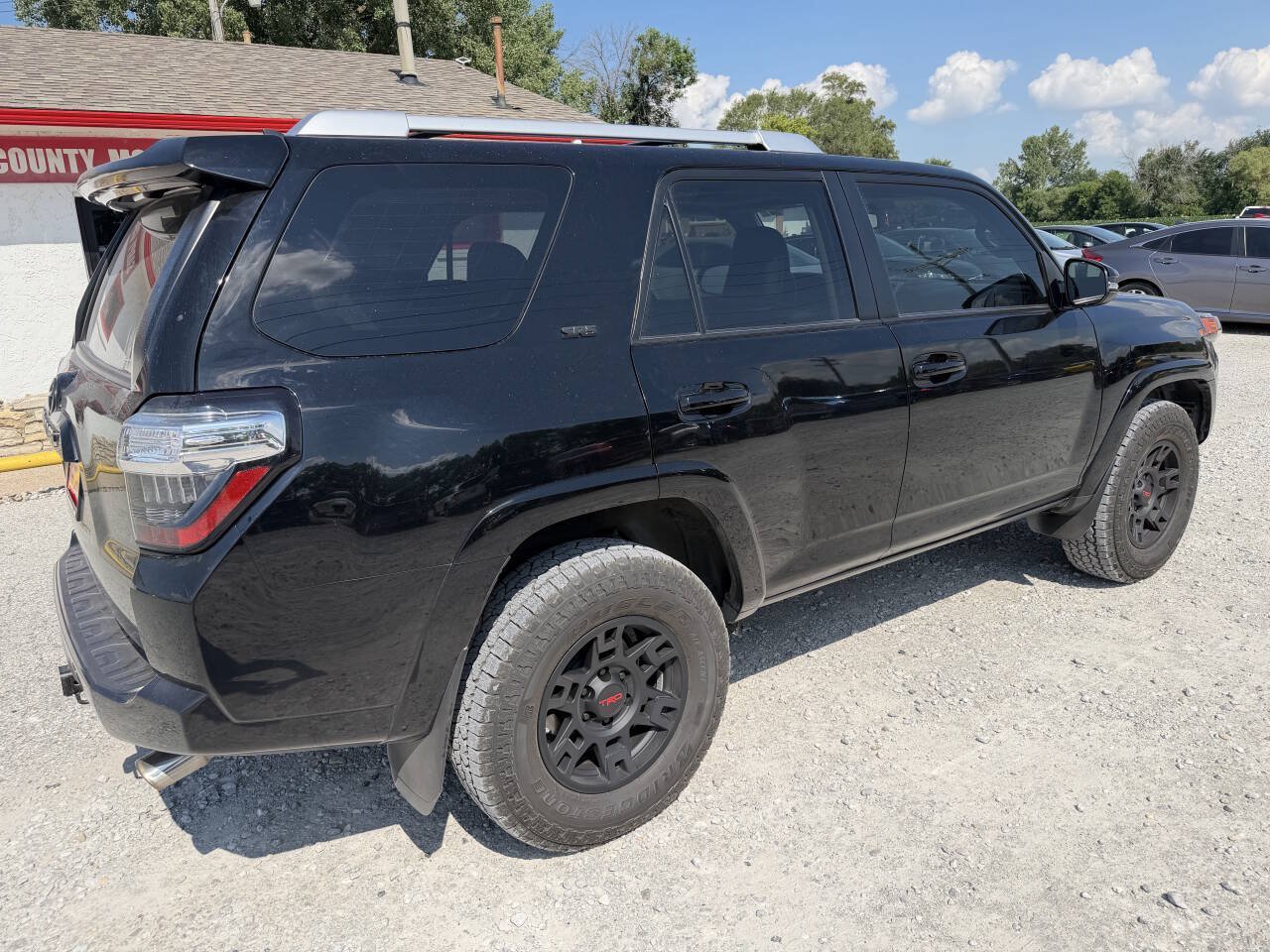 Used 2014 Toyota 4Runner SR5 Premium w/ Convenience Package AWD/4WD image 3