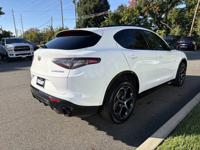 Used 2024 Alfa Romeo Stelvio Veloce AWD/4WD image 8