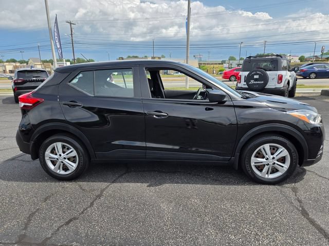 Used 2020 Nissan Kicks S FWD image 12