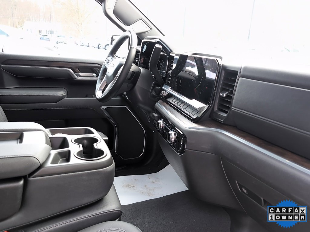 Used 2025 GMC Sierra 1500 SLT image 8