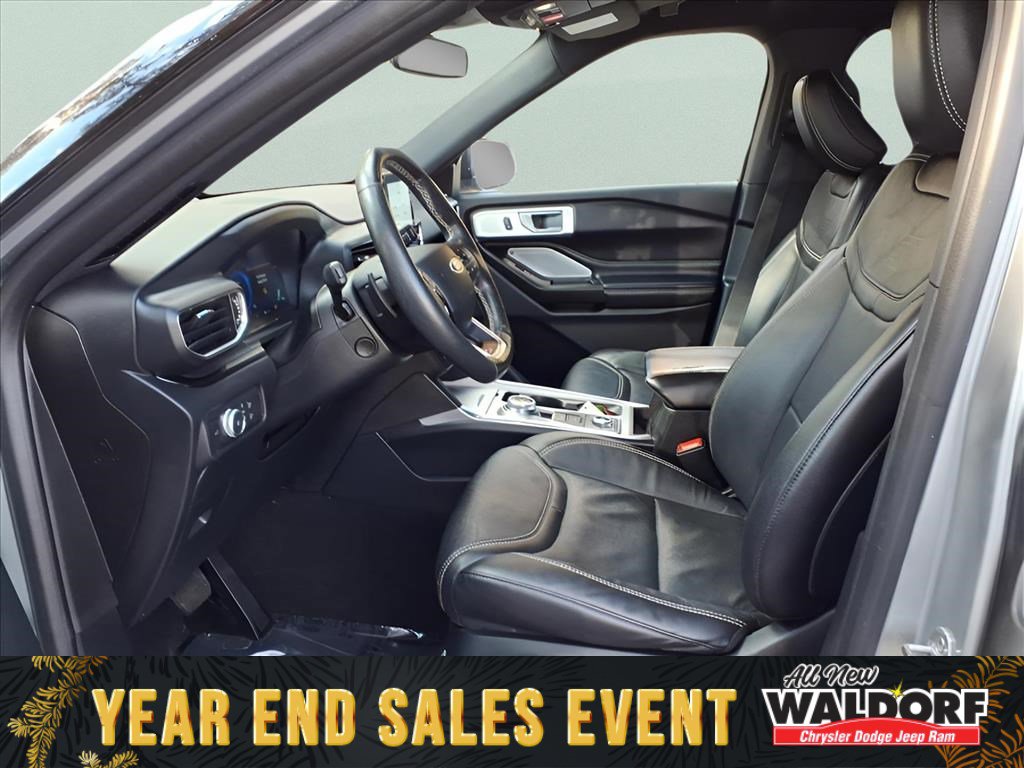 Used 2020 Ford Explorer ST w/ ST Street Pack image 11