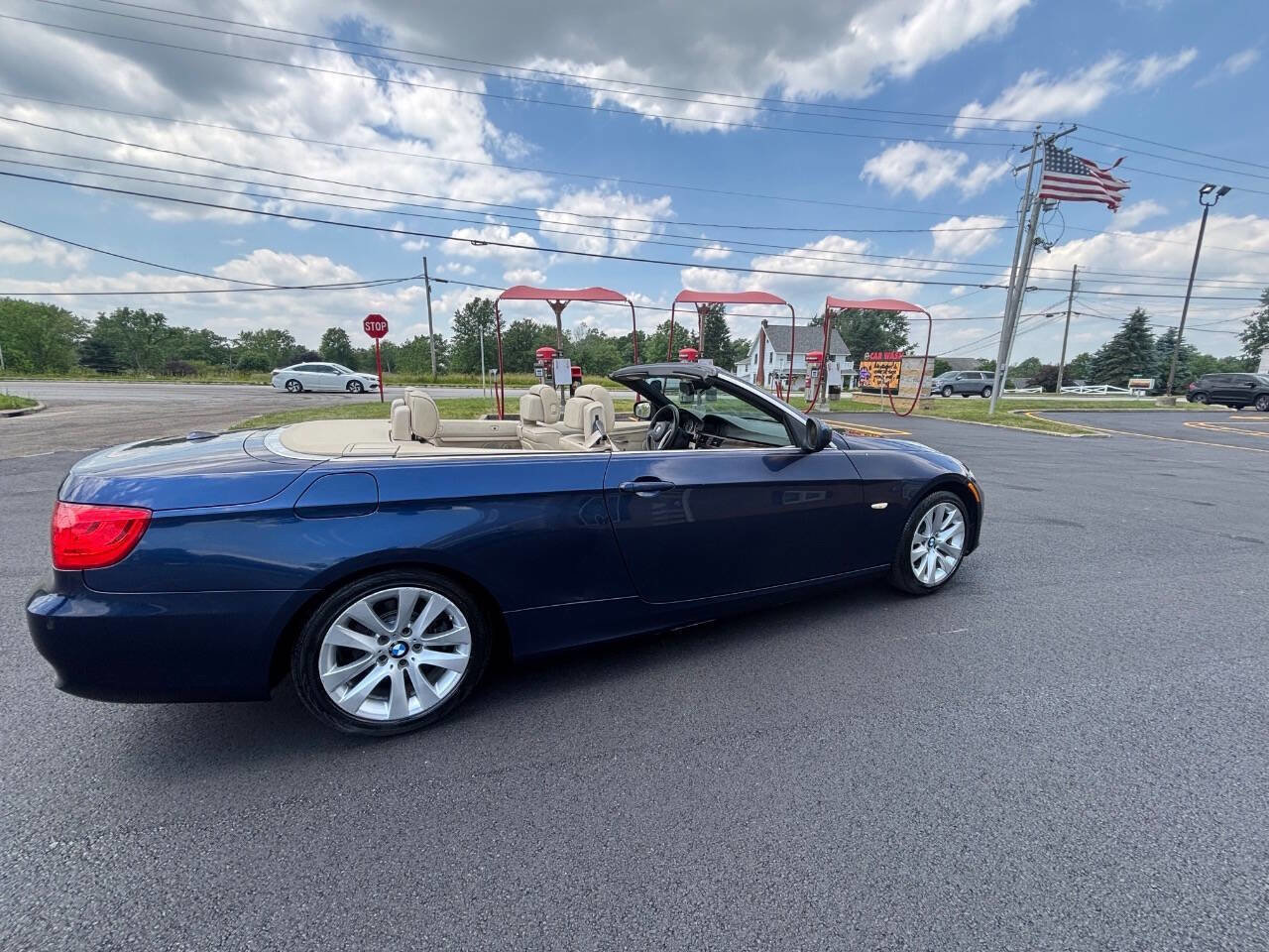 Used 2011 BMW 328i Convertible RWD image 4