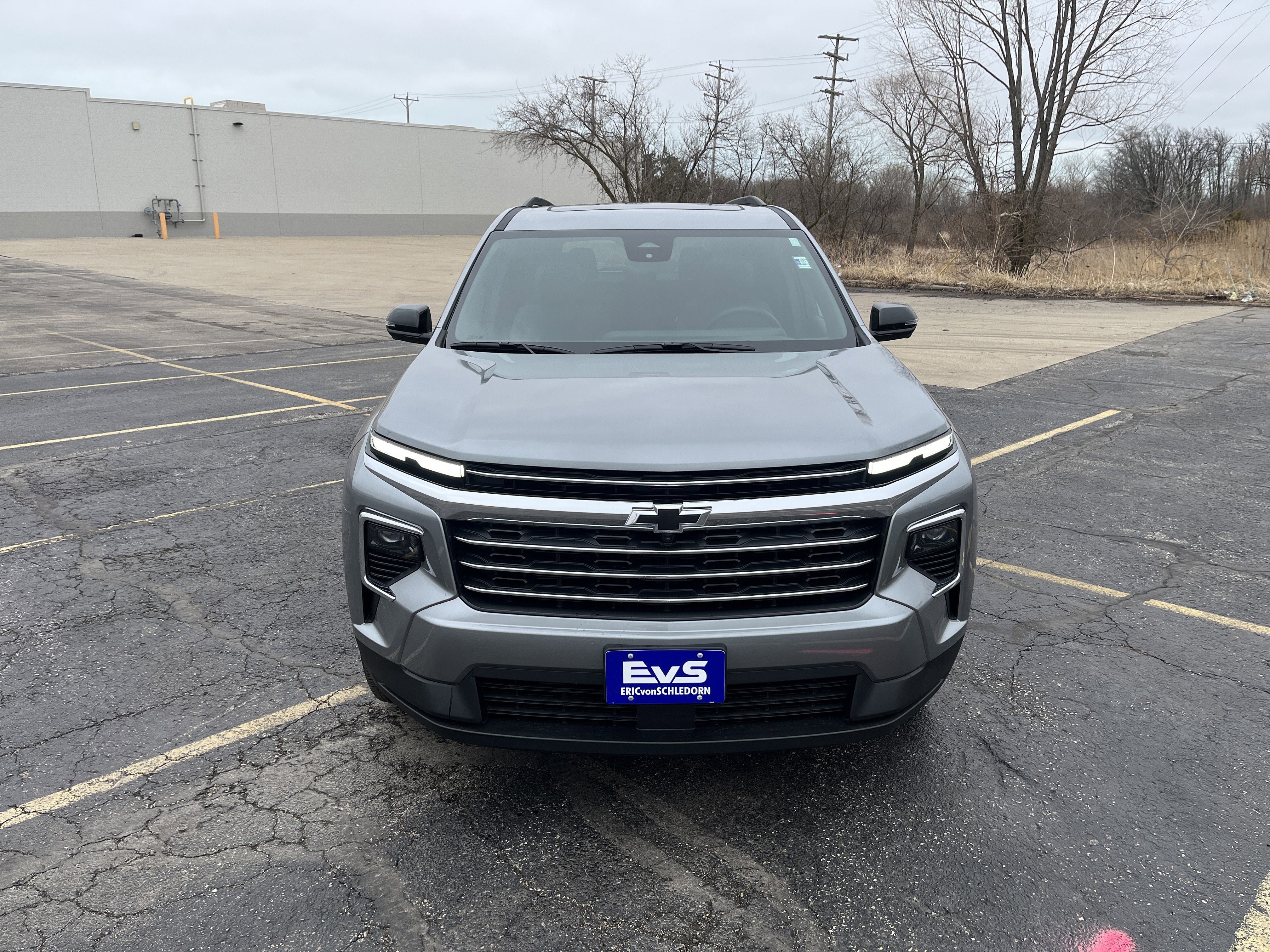 Used 2026 Chevrolet Traverse LT w/ Sun and Wheel Package image 2