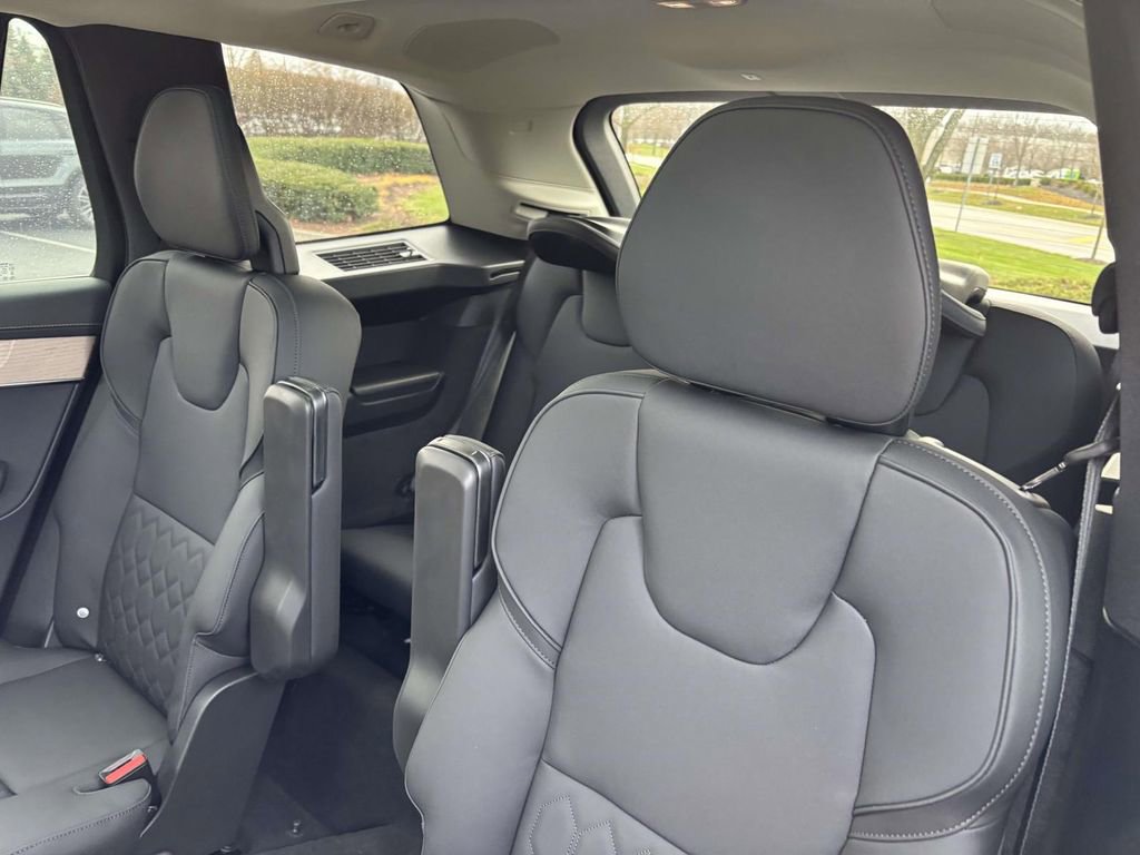 New 2026 Volvo XC90 B6 Plus image 26
