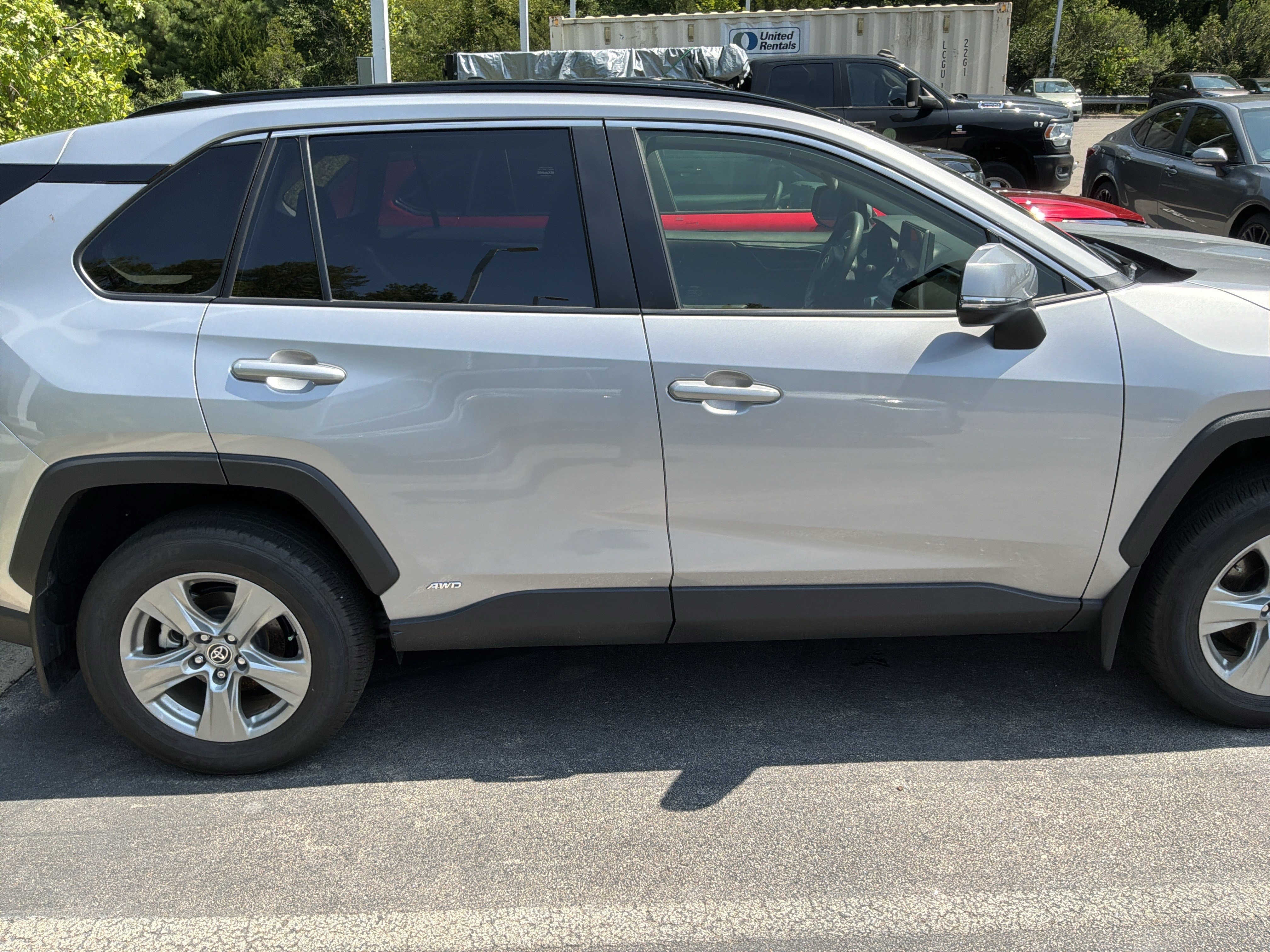 Used 2025 Toyota RAV4 LE AWD/4WD image 43