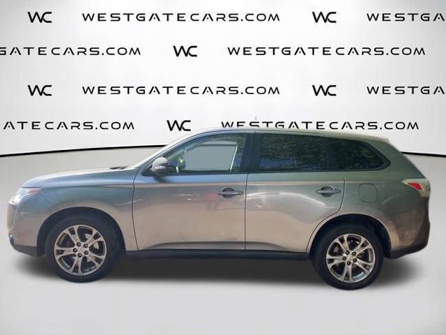 Used 2014 Mitsubishi Outlander SE AWD/4WD image 10