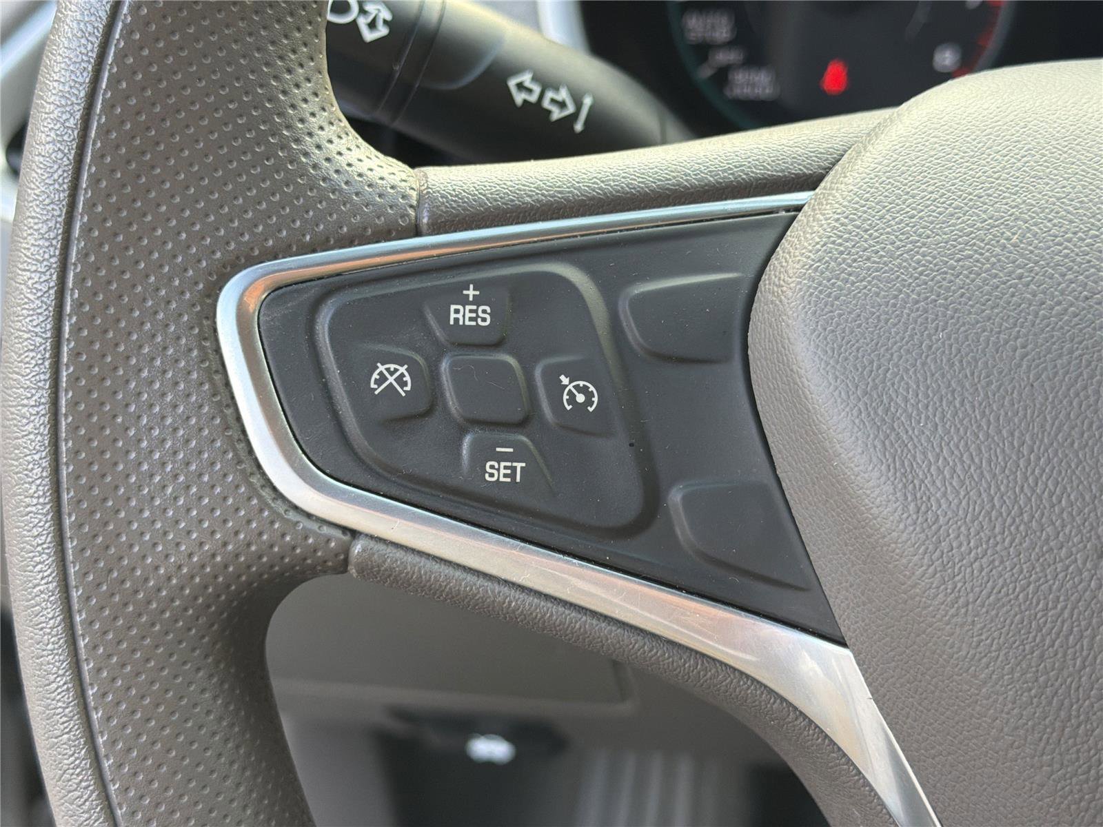 Used 2022 Chevrolet Malibu LT FWD image 24