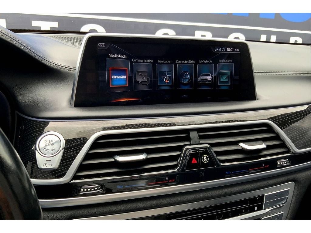 Used 2016 BMW 750i xDrive image 7