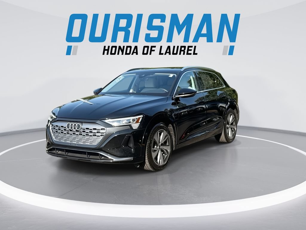 Used 2024 Audi Q8 e-tron Premium Plus AWD/4WD image 4